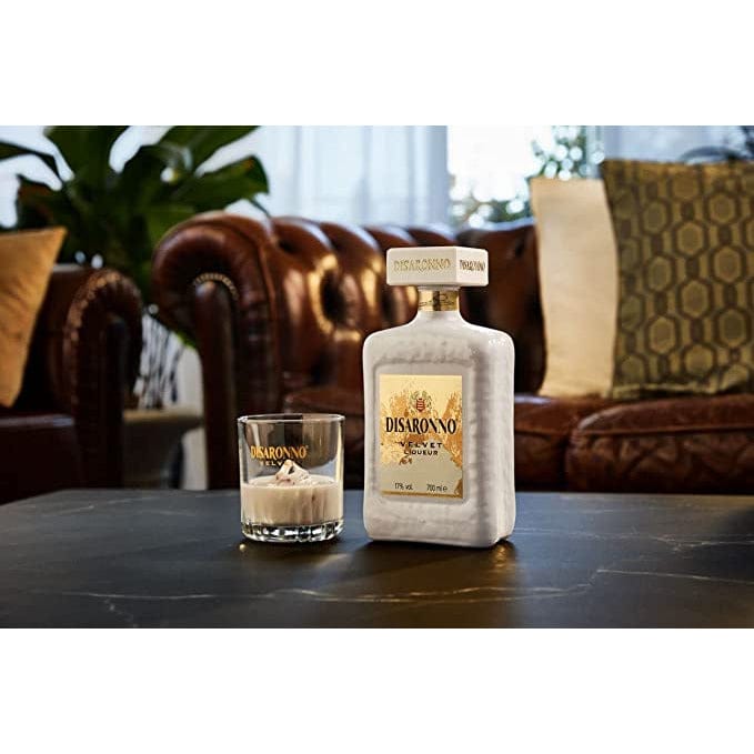 Disaronno Velvet Cream Liqueur, 70cl, image 4, The Liquor Club Brixton